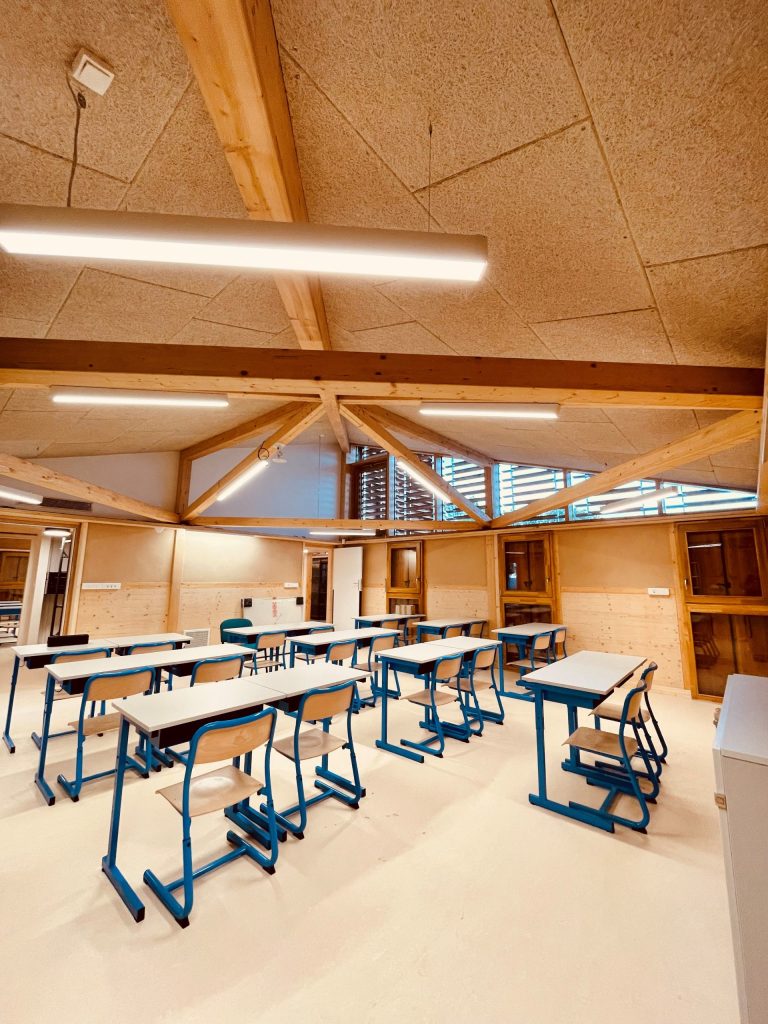 ener photo groupe scolaire « les bergers des etoiles » 04